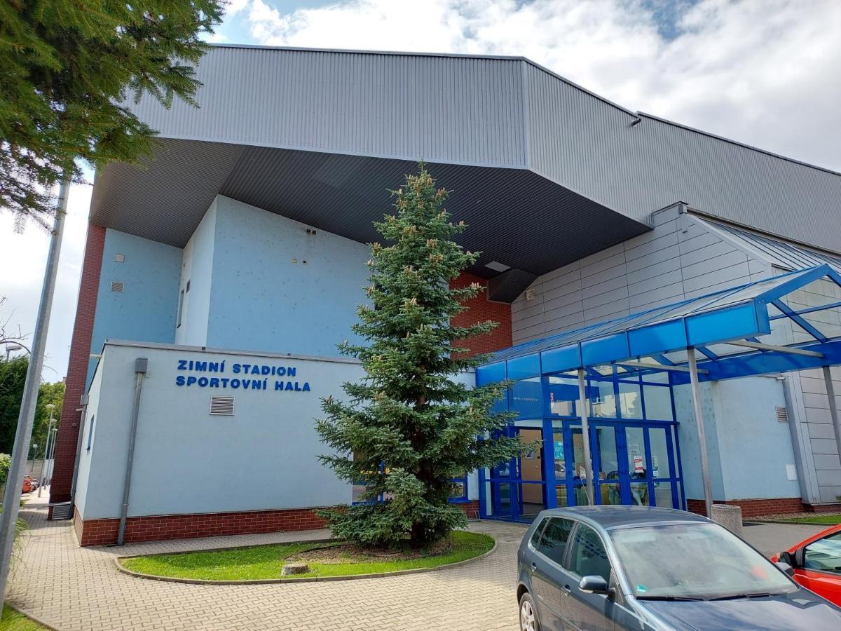 Ubytovna Zimni Stadion Litoměřice Exteriör bild